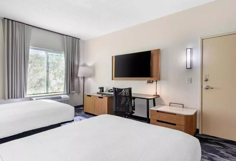２ダブルベッドのスタンダードルーム, Fairfield Inn & Suites Cherokee