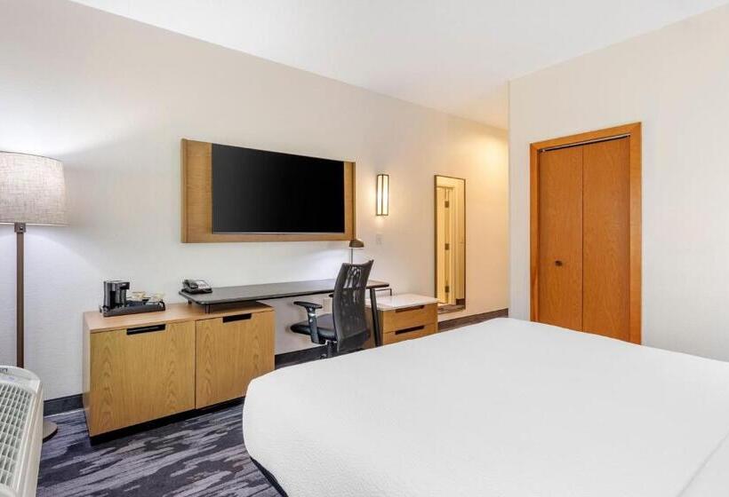 غرفة قياسية سرير كينج, Fairfield Inn & Suites Cherokee