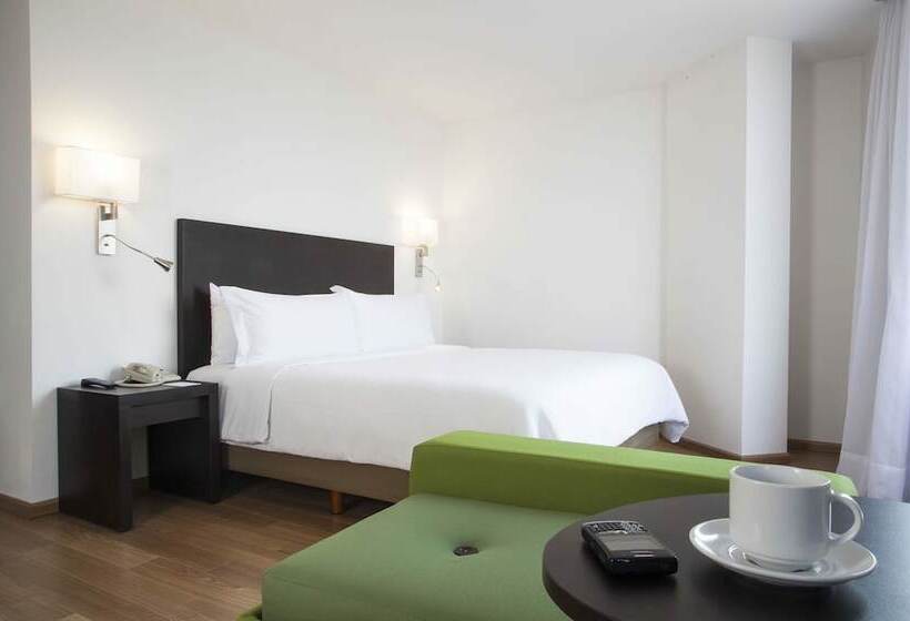 Полулюкс, Fiesta Inn Express Naucalpan