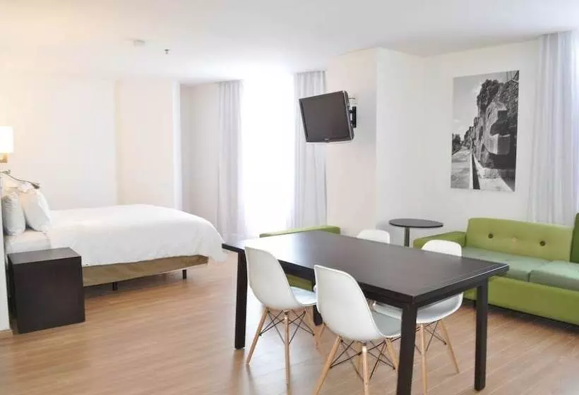 ジュニアスイート, Fiesta Inn Express Naucalpan