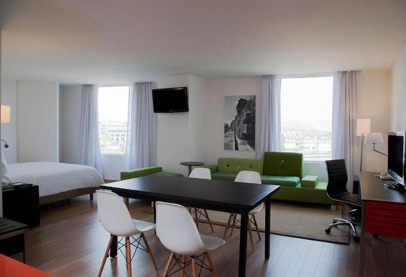 Полулюкс, Fiesta Inn Express Naucalpan