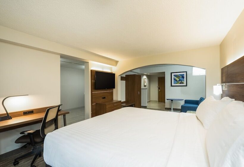 スイート, Holiday Inn Express Hotel & Suites Louisville East, An Ihg