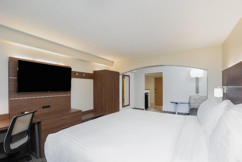 キングサイズベッドのスタンダードルーム, Holiday Inn Express Hotel & Suites Louisville East, An Ihg