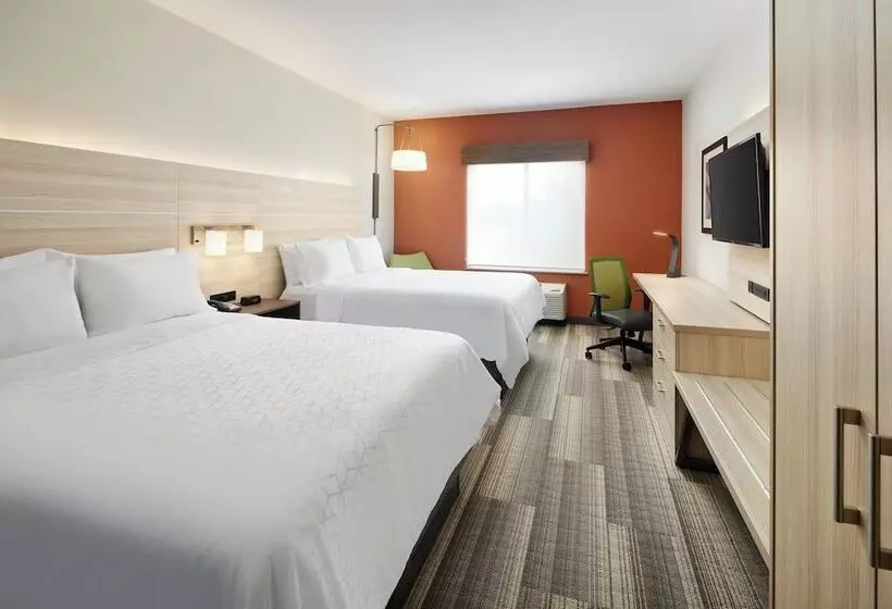 ２ダブルベッドのスタンダードルーム, Holiday Inn Express Hotel & Suites Salem, An Ihg