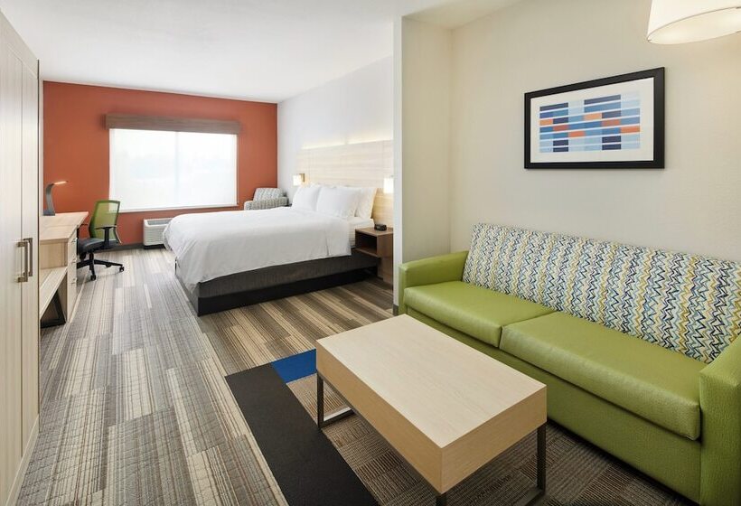 סוויטה מותאמת לאדם עם מוגבלויות, Holiday Inn Express Hotel & Suites Salem, An Ihg