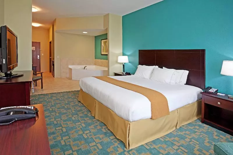 キングサイズベッドのスタンダードルーム, Holiday Inn Express Hotel & Suites Salem, An Ihg