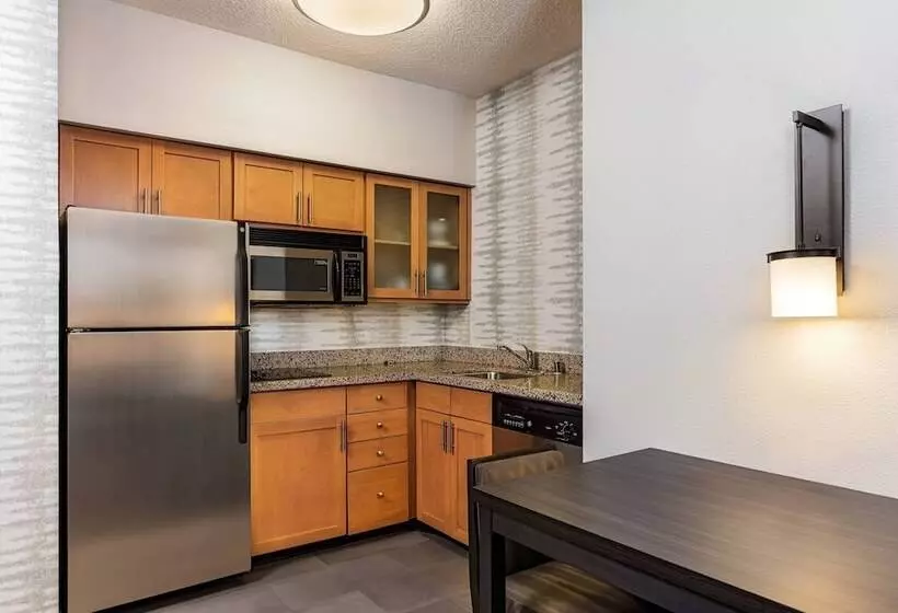 身障者適用スイートルーム, Residence Inn Louisville Downtown