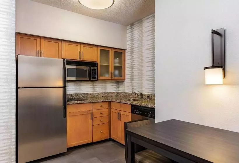 スタンダードスタジオ, Residence Inn Louisville Downtown