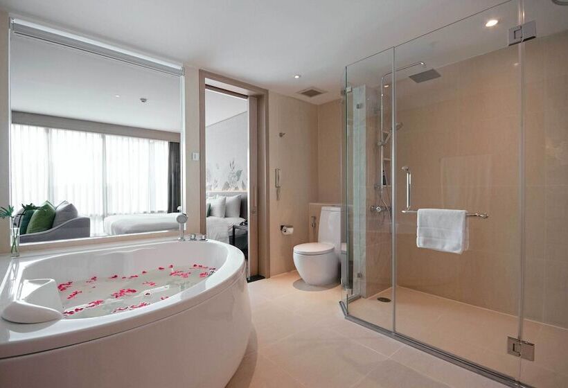 اتاق لوکس با تخت بزرگ, Sivatel Bangkok