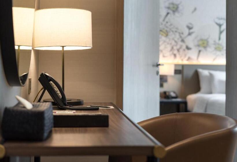 سوئیت خانواده 2 خوابه, Sivatel Bangkok