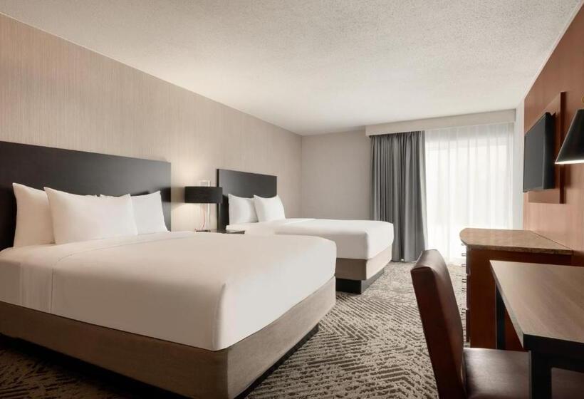 غرفه قياسيه سريرين مزدوجين, The Clover Hotel, Ascend Hotel Collection