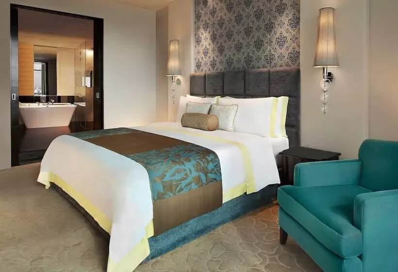 سوئیت 2 خوابه, The St. Regis Bangkok