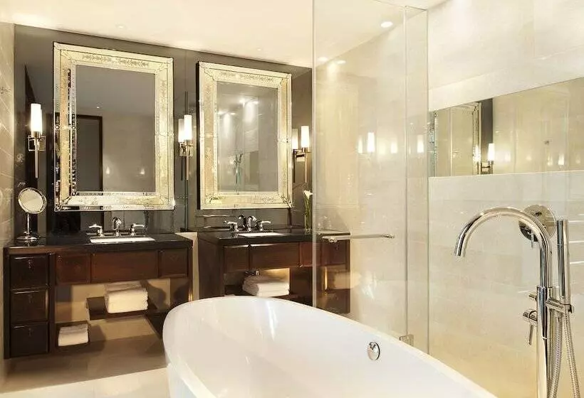 سوئیت 2 خوابه, The St. Regis Bangkok