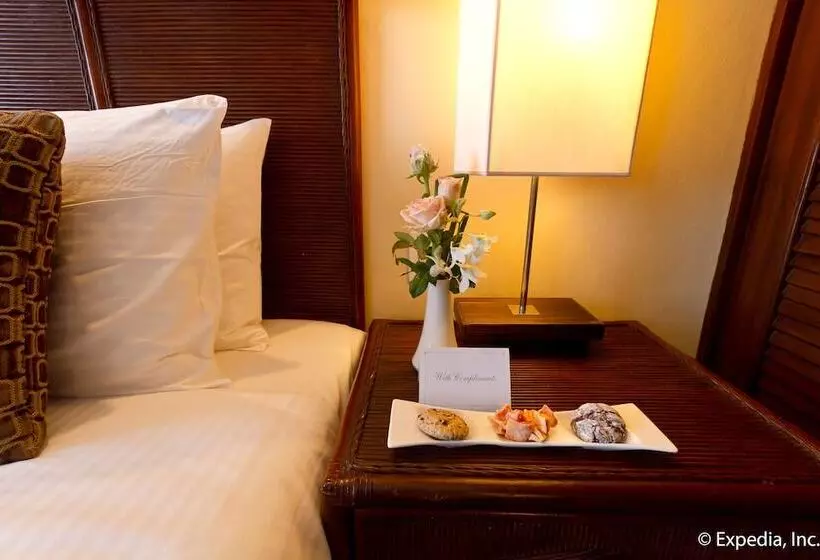 デラックススイート, Waterfront Airport Hotel And Casino