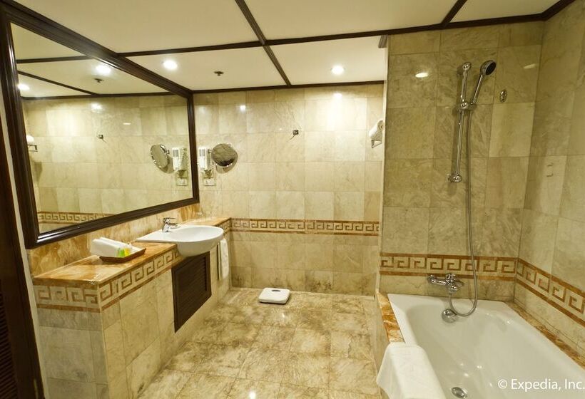 سوییت اجرایی, Waterfront Airport Hotel And Casino