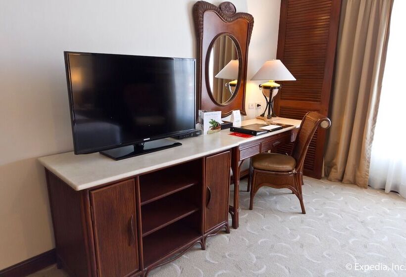 سوییت اجرایی, Waterfront Airport Hotel And Casino