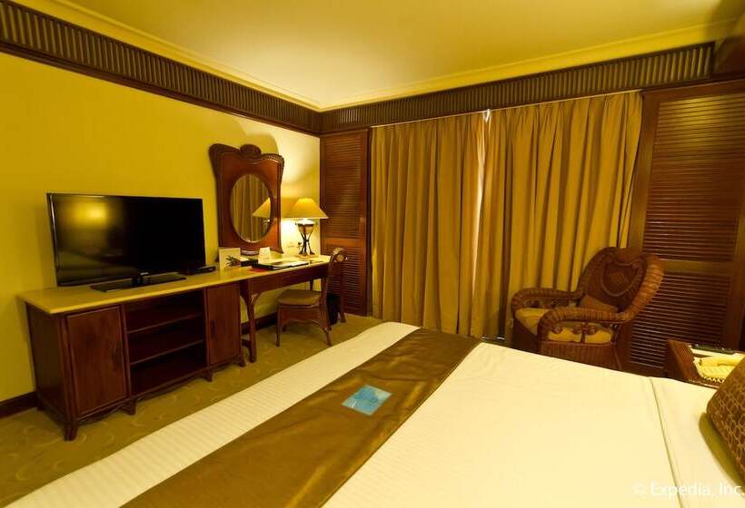 سوییت اجرایی, Waterfront Airport Hotel And Casino