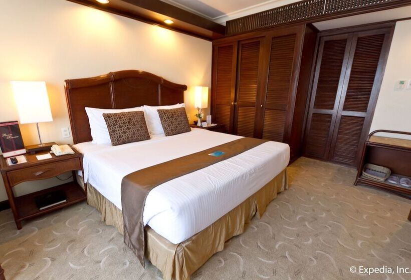 سوییت اجرایی, Waterfront Airport Hotel And Casino