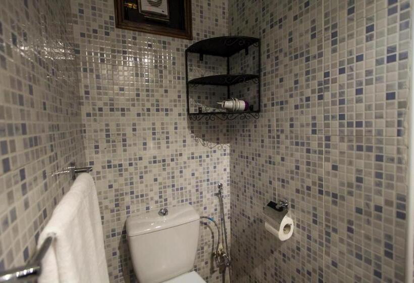 标准间, Riad Hala