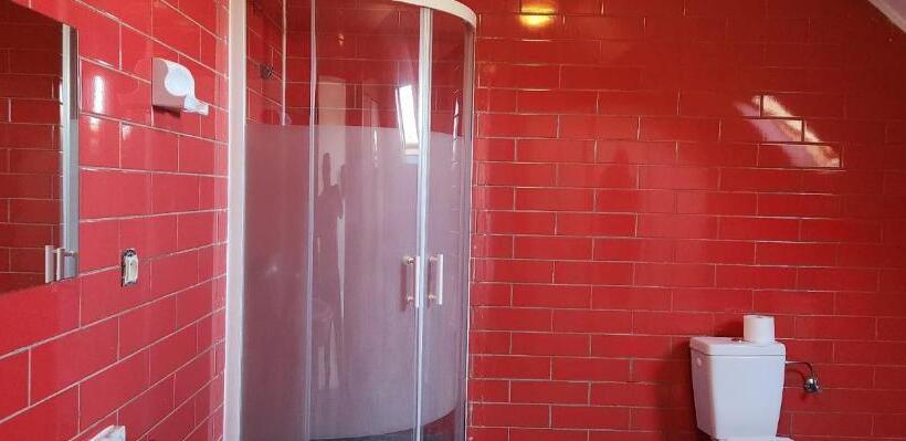 اتاق راحتی سه تخته, Sun Rise Apart