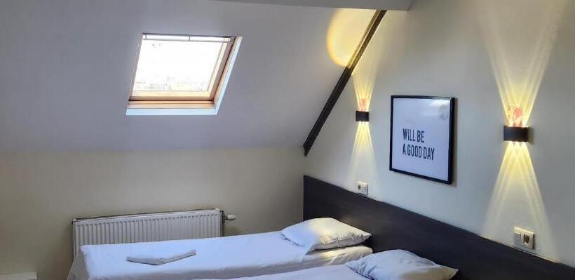 اتاق راحتی سه تخته, Sun Rise Apart