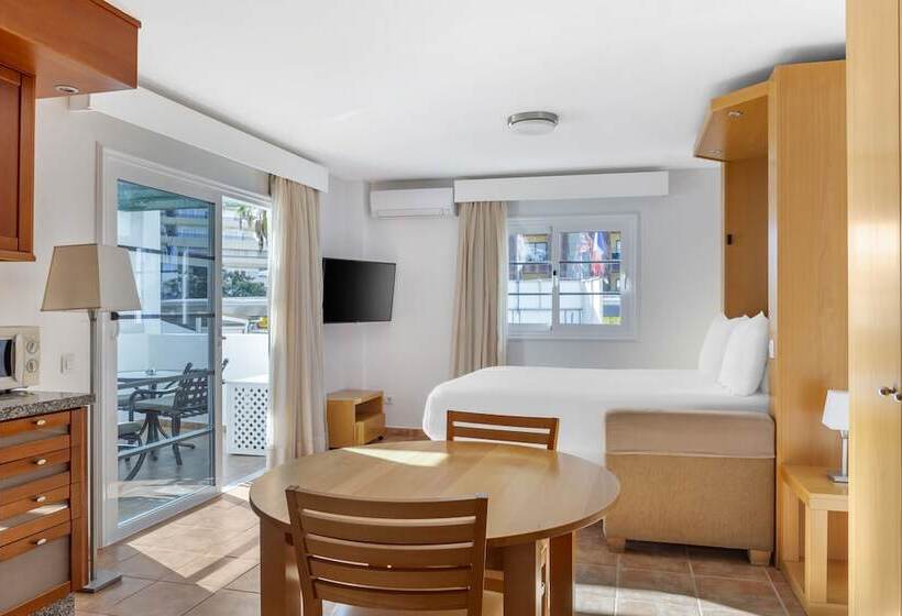 スタンダードスタジオ, Sunset Harbour Club