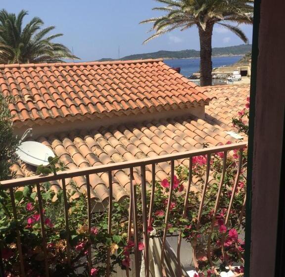 스탠다드 발코니 룸, Hostellerie Provencale