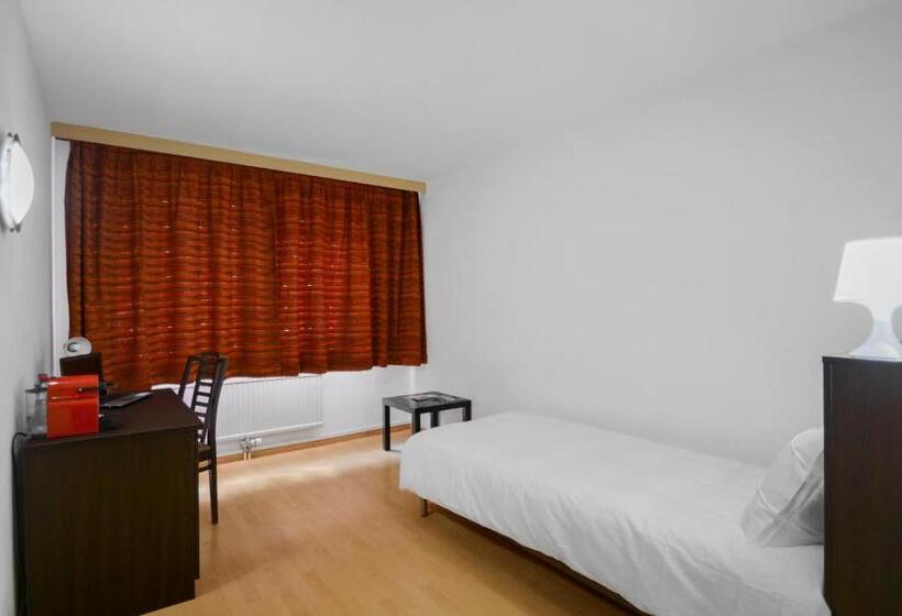 غرفة قياسية فردية, Neuchatel City