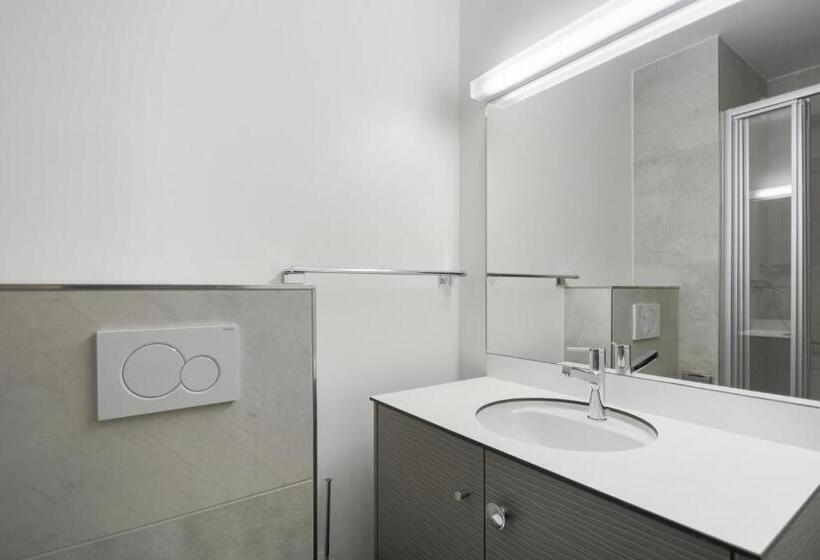 غرفة سوبيريور, Neuchatel City