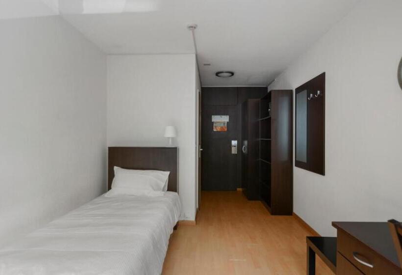 غرفة إقتصادية فردية, Neuchatel City