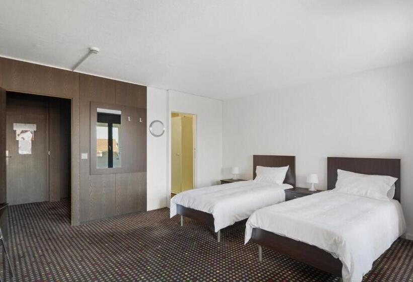 غرفة سوبيريور, Neuchatel City