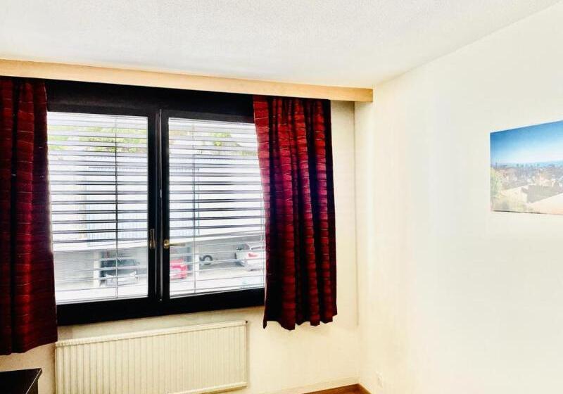 غرفة إقتصادية فردية, Neuchatel City