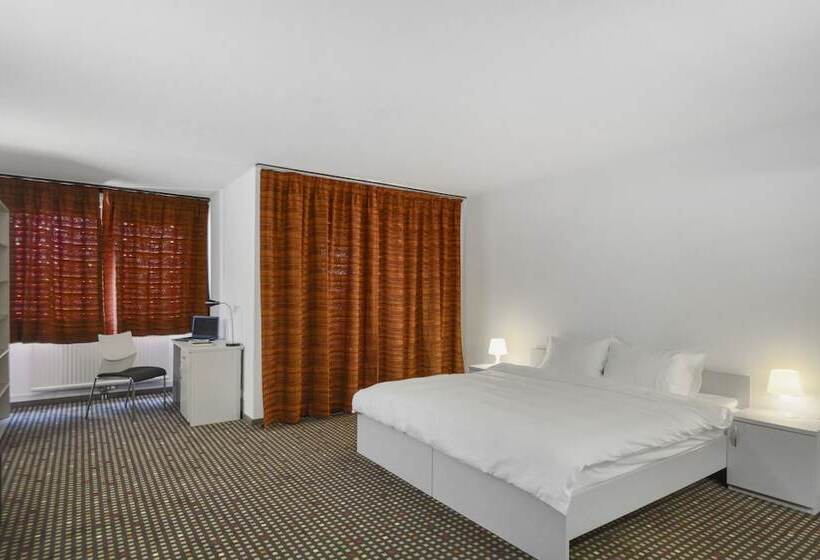 Номер Superior, Neuchatel City