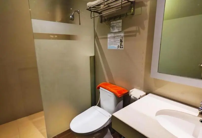 スタンダードルーム, Odaita Hotel Pamekasan Madura