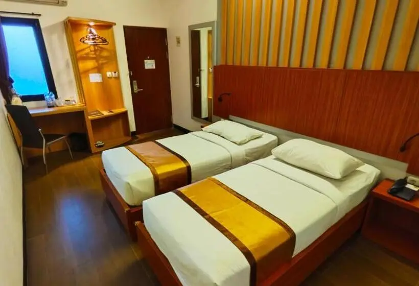 スタンダードルーム, Odaita Hotel Pamekasan Madura