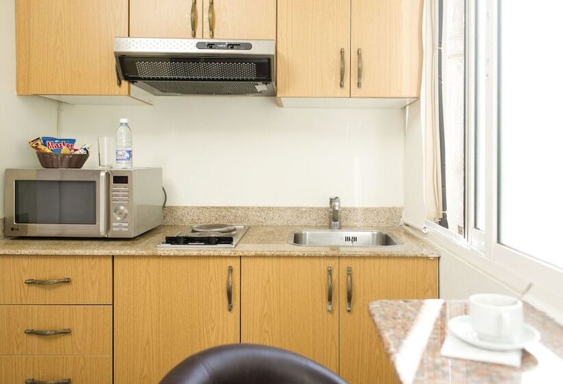 استودیوی استاندارد, Bliss 3000 Furnished Studios