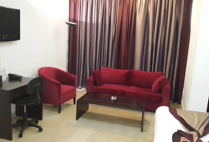 استودیوی لوکس, Bliss 3000 Furnished Studios
