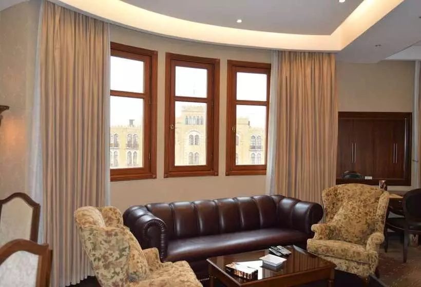 سوییت لوکس, Etoile Suites Boutique Hotel Down Town