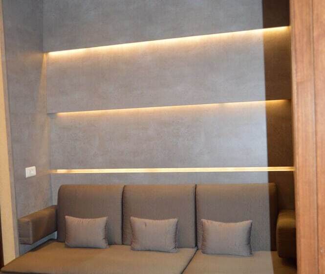 سوییت لوکس, Etoile Suites Boutique Hotel Down Town