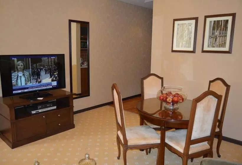 سوییت, Etoile Suites Boutique Hotel Down Town