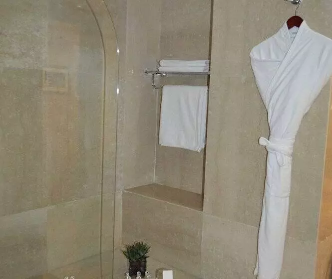 اتاق لوکس, Etoile Suites Boutique Hotel Down Town