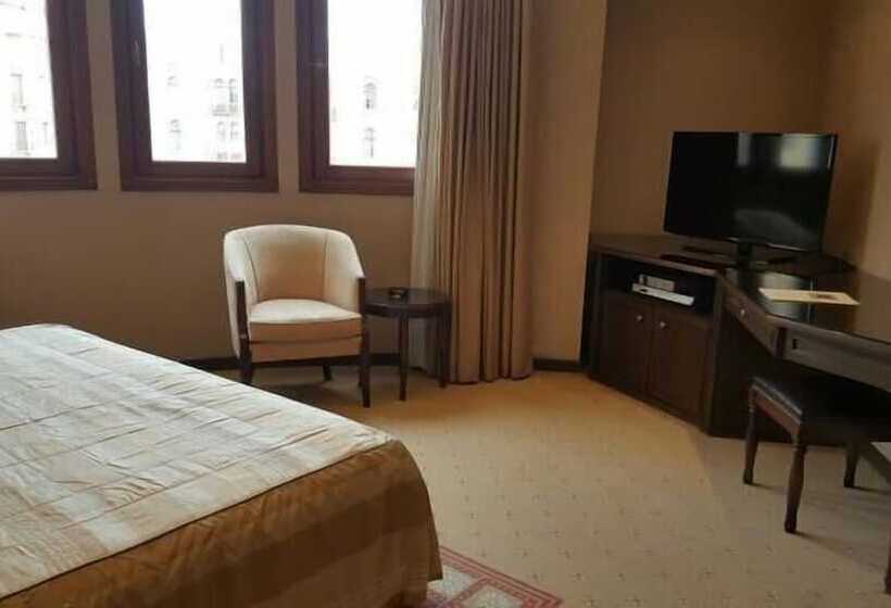 اتاق لوکس, Etoile Suites Boutique Hotel Down Town