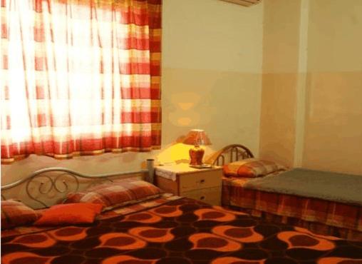 اتاق استاندارد سه نفره, Farah Hotel