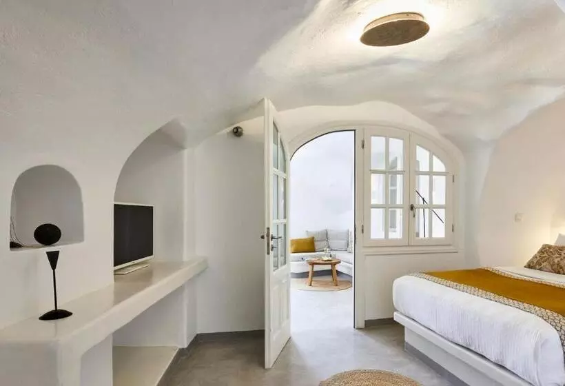 سوئیت با چشم‌انداز, Filotera Suites