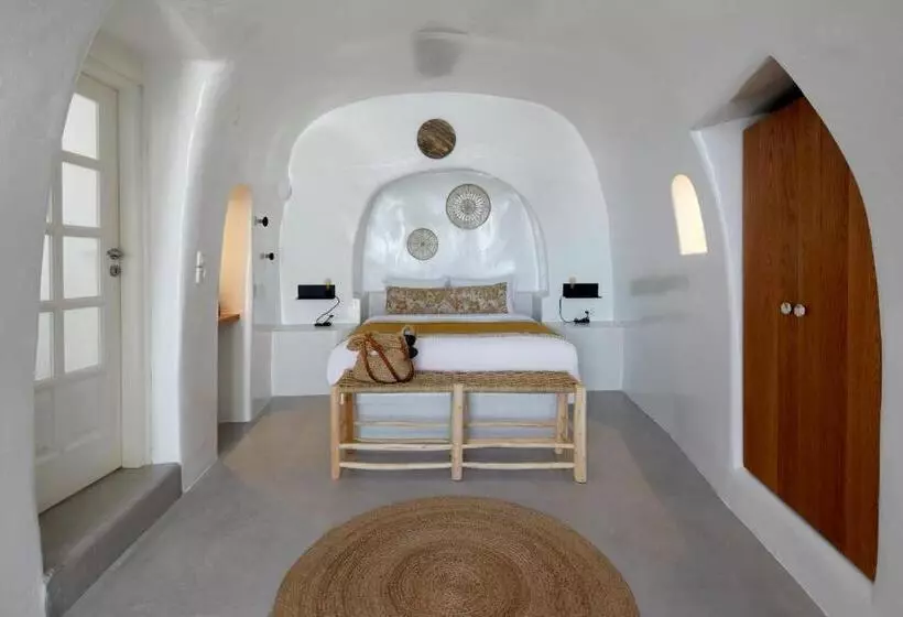 سوئیت با وان آب گرم, Filotera Suites