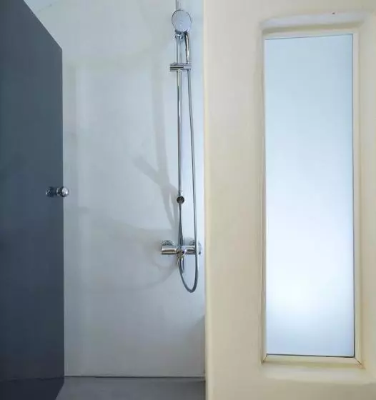 سوئیت با وان آب گرم, Filotera Suites