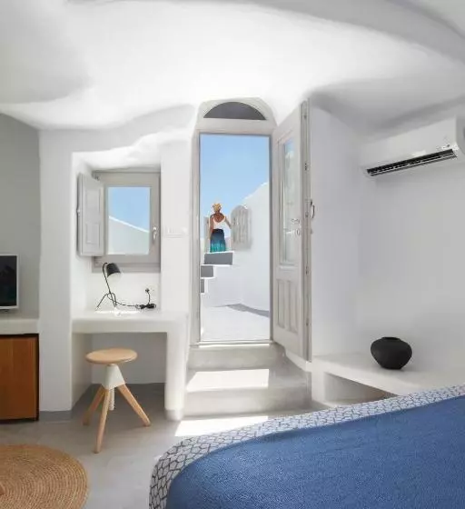 سوئیت با وان آب گرم, Filotera Suites