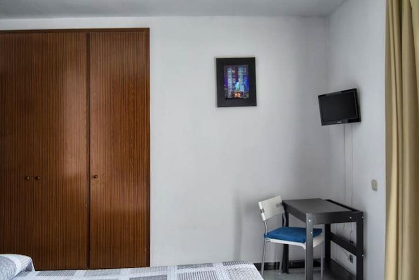 スタンダードトリプルルーム, Hostal Bonavista