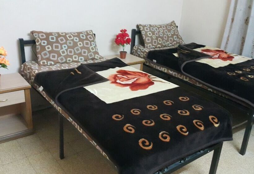 اتاق استاندارد با سرویس بهداشتی مشترک, Cliff Hostel