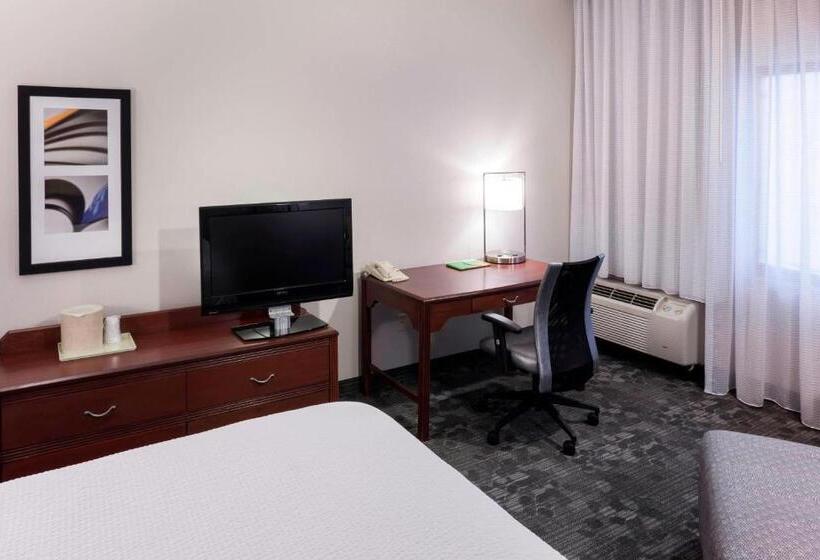اتاق استاندارد با تخت بزرگ, Courtyard By Marriott Wichita East